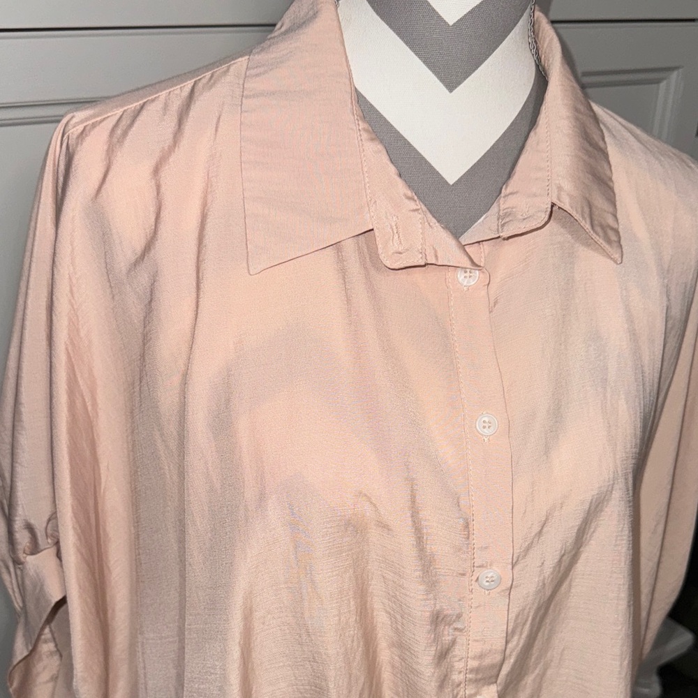 Mustard Seed Women's Pink Button-Up Blouse Size Medium - Picture 2 of 9